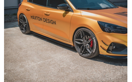 Накладки на пороги Ford Focus MK4