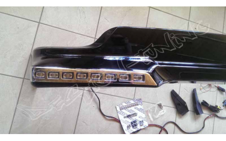 Накладка передняя Toyota Land Cruiser 200