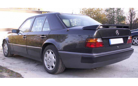 Спойлер Mercedes E-class W124