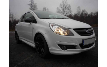 Накладка передняя Opel Corsa D