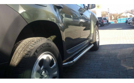 Подножки Renault Duster