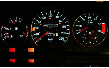 Шкалы приборов Mercedes E-class W124