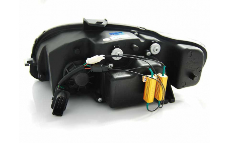 Фары передние AUDI A4 B7