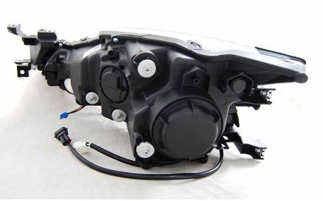 Фары передние Mazda 6