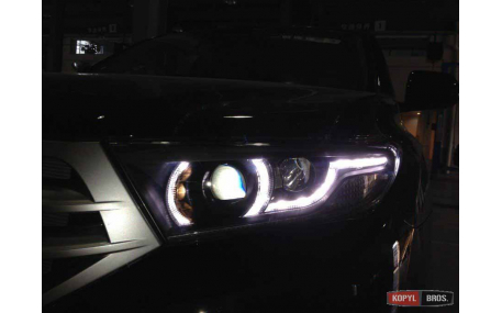 Фары передние Toyota Highlander