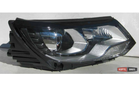 Фары передние Volkswagen Tiguan 2011-2016