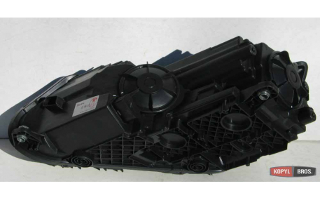 Фары передние Volkswagen Tiguan 2011-2016