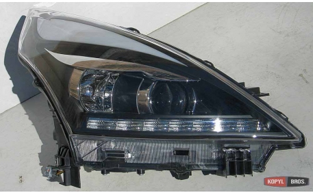 Фары передние Nissan Teana