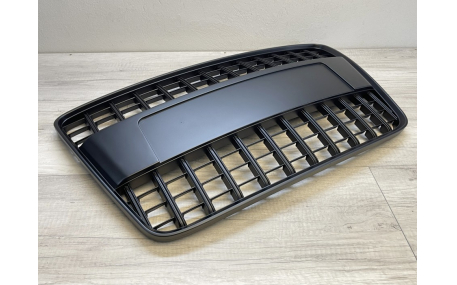 Решетка радиатора AUDI Q7