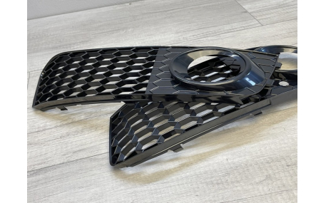 Решетки бампера AUDI A4 B8 2008-2012