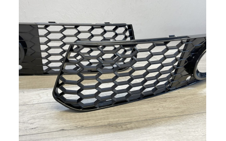 Решетки бампера AUDI A4 B8 2008-2012