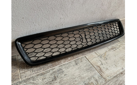 Решетка радиатора AUDI A4 B5