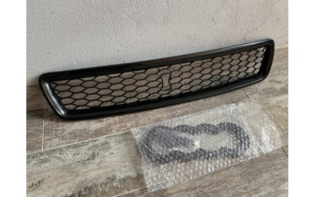 Решетка радиатора AUDI A4 B5