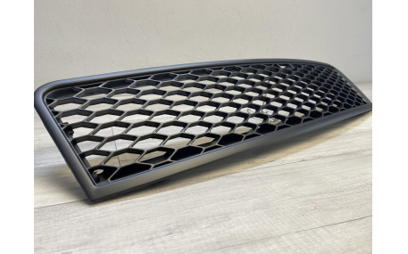 Решетка радиатора AUDI A6 C5 2001-2005