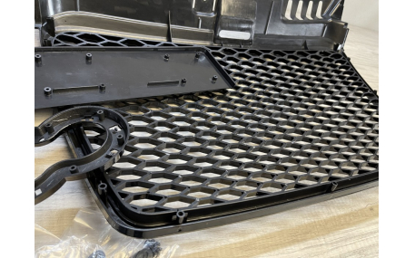 Решетка радиатора Audi A4 B7