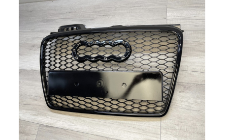 Решетка радиатора Audi A4 B7