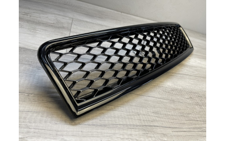 Решетка радиатора Audi A4 B6