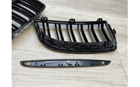 Решетка радиатора BMW 3 E90 2005-2008