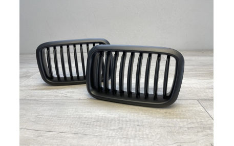 Решетка радиатора BMW E36