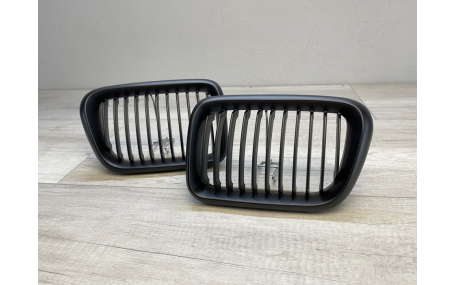 Решетка радиатора BMW E36