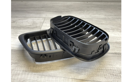 Решетка радиатора BMW 5 (E39)