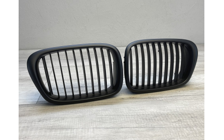 Решетка радиатора BMW 5 (E39)