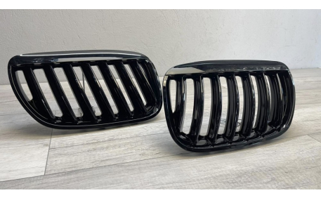 Решетка радиатора BMW X5 E53 2004-2006