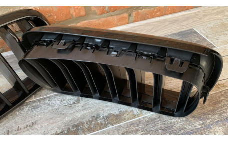 Решетка радиатора BMW X5 (F15)