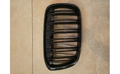 Решетка радиатора BMW X1 F48 2015-2019