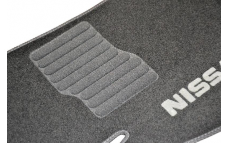 Коврики в салон Nissan Juke