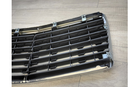 Решетка радиатора Mercedes E-class W124