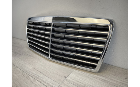 Решетка радиатора Mercedes E-class W124