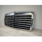 Решетка радиатора Mercedes E-class W124