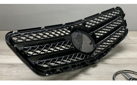 Решетка радиатора Mercedes E-class W212 2009-2013