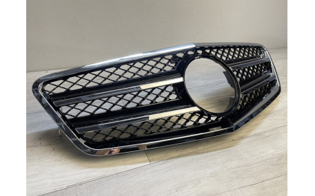 Решетка радиатора Mercedes E-class W212 2009-2013