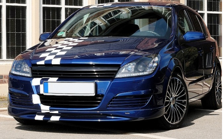 Решетка радиатора Opel Astra H