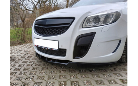 Решетка радиатора Opel Insignia 2008-2012