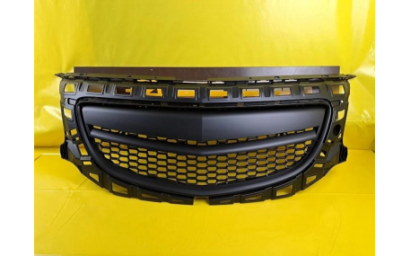 Решетка радиатора Opel Insignia 2008-2012