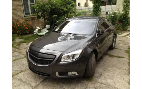 Решетка радиатора Opel Insignia 2008-2012