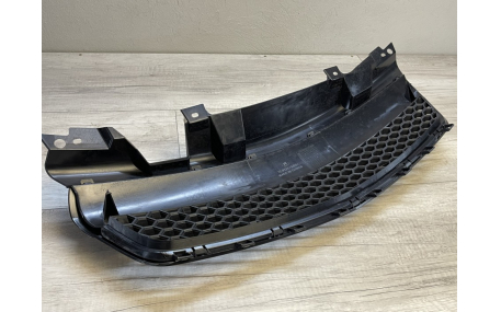 Решетка радиатора Opel Zafira B 2005-2008