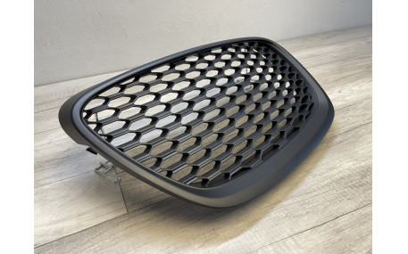 Решетка радиатора Seat Leon 2009-2012