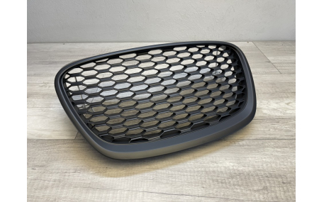 Решетка радиатора Seat Leon 2009-2012