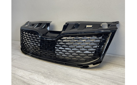 Решетка радиатора Skoda Octavia A7 2017-2020