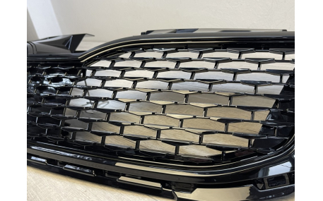 Решетка радиатора Skoda Octavia A7 2017-2020