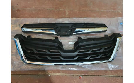 Решетка радиатора Subaru Forester