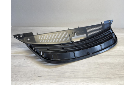 Решетка радиатора Volkswagen Tiguan 2007-2011