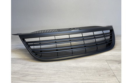 Решетка радиатора Volkswagen Tiguan 2007-2011