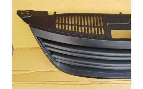 Решетка радиатора Volkswagen Tiguan 2007-2011