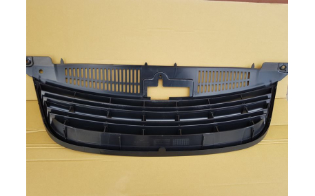 Решетка радиатора Volkswagen Tiguan 2007-2011