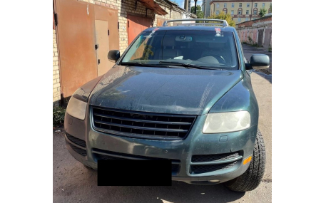 Решетка радиатора Volkswagen Touareg 2002-2006